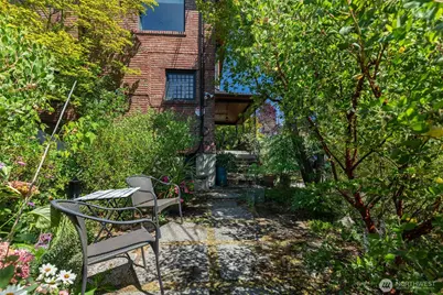 904 E Miller Street #4, Seattle, WA 98102 - Photo 31