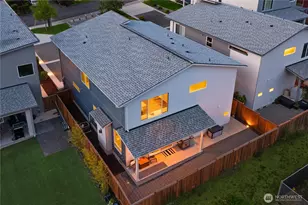 2627 SW 100th St, Seattle, WA 98146 - Photo 39