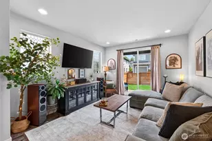 18852 129th St E, Bonney Lake, WA 98391 - Photo 11