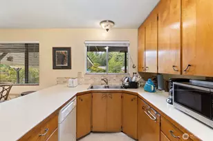 2722 Vincent Way NW, Bremerton, WA 98312 - Photo 11