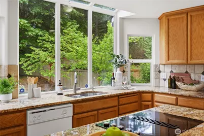 8231 126th Place SE, Newcastle, WA 98056 - Photo 11
