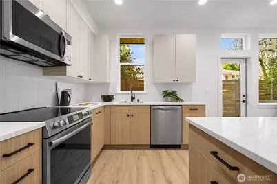 1138 D NW 57th Street, Seattle, WA 98107 - Photo 11