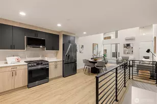 4420 Midvale Ave N, Seattle, WA 98103 - Photo 11