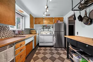 9219 26th Ave SW, Seattle, WA 98106 - Photo 15