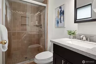 12218 SE 47th Pl, Bellevue, WA 98006 - Photo 25