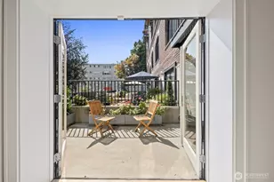 1 Ward St, Seattle, WA 98109 - Photo 9