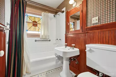 6505 Dayton Avenue N, Seattle, WA 98103 - Photo 17