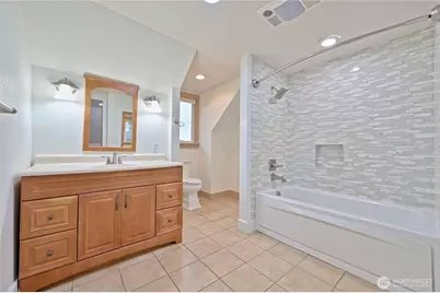 2134 E 14th Street, Bremerton, WA 98310 - Photo 17