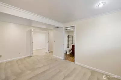 15062 SE 44th Street, Bellevue, WA 98006 - Photo 21