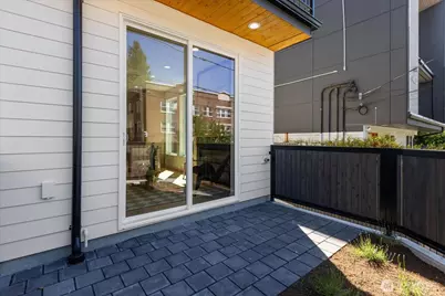 4416 A Corliss Avenue N, Seattle, WA 98103 - Photo 15