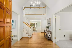 22525 SE 46th Pl, Sammamish, WA 98075 - Photo 3