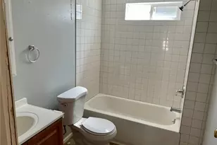 9058 Wallingford Ave N, Seattle, WA 98103 - Photo 13