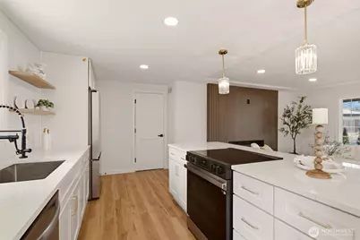 11262 C Street S, Tacoma, WA 98444 - Photo 13