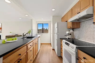 3710 25th Place W #405, Seattle, WA 98199 - Photo 7