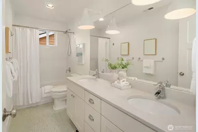 7051 34th Avenue NE, Seattle, WA 98115 - Photo 23