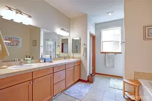 28 Zurich Ct, Camano Island, WA 98282 - Photo 23