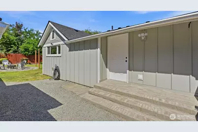 11418 Jovita Boulevard E, Edgewood, WA 98372 - Photo 31