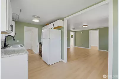 11418 Jovita Boulevard E, Edgewood, WA 98372 - Photo 9