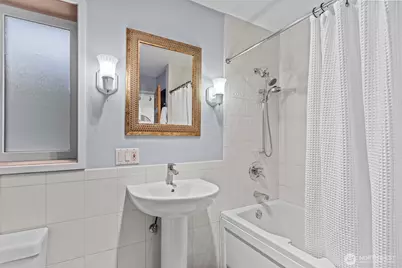 2025 Fairview Avenue E #E, Seattle, WA 98102 - Photo 21