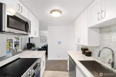 11444 SE 257th Place #D203, Kent, WA 98030 - Photo 13