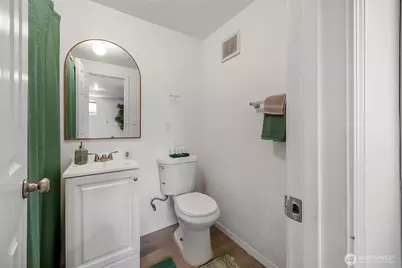 9201 36 Avenue S, Seattle, WA 98118 - Photo 25