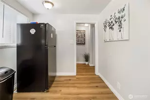 9201 36th Ave S, Seattle, WA 98118 - Photo 11