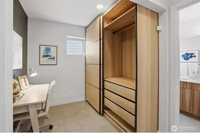 3655 Francis Avenue N, Seattle, WA 98103 - Photo 3