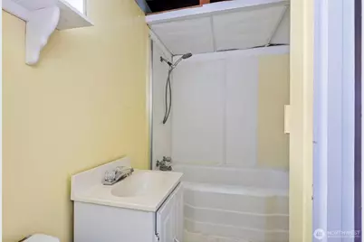1427 Burwell Street, Bremerton, WA 98337 - Photo 25
