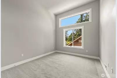 15204 Greenwood Avenue N, Shoreline, WA 98133 - Photo 23