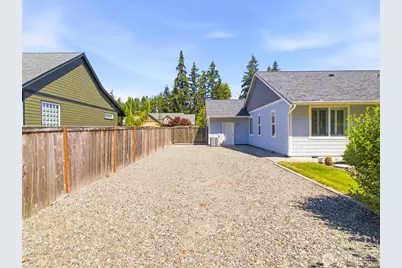 408 Raintree Loop Court SE, Rainier, WA 98576 - Photo 5