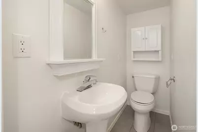 6425 Hampton Road S, Seattle, WA 98118 - Photo 25