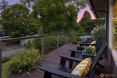6425 Hampton Road S, Seattle, WA 98118 - Photo 27