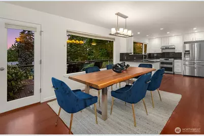 6425 Hampton Road S, Seattle, WA 98118 - Photo 7