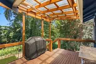 8618 NE 143rd St, Kirkland, WA 98034 - Photo 31