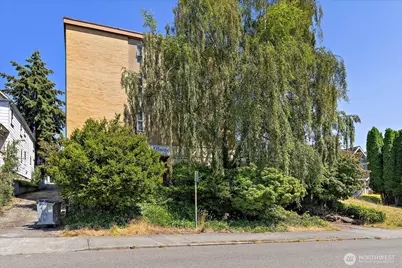 3209 Hoyt Avenue #302, Everett, WA 98201 - Photo 1