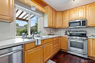 3010 N 8th St, Tacoma, WA 98406 - Photo 13
