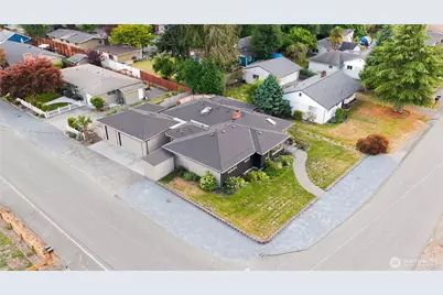 604 Tamarack Avenue, Everett, WA 98203 - Photo 37