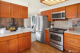 4230 205th Pl NE, Sammamish, WA 98074 - Photo 11