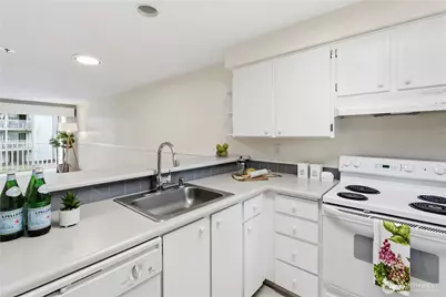 25005 98th Place S #C203, Kent, WA 98030 - Photo 5