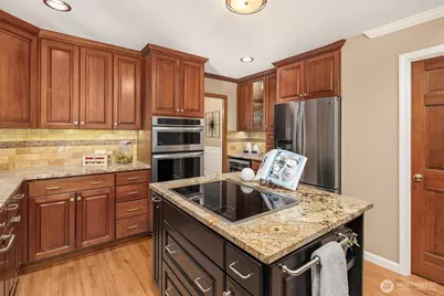 2521 227th Place NE, Sammamish, WA 98074 - Photo 17