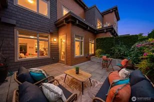 51 Pine St, Edmonds, WA 98020 - Photo 17