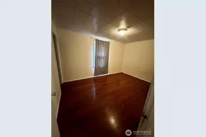 14040 Ashworth Avenue N, Seattle, WA 98133 - Photo 11
