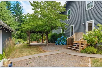 7815 W. Tapps Hwy E, Bonney Lake, WA 98391 - Photo 33