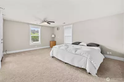 7815 W. Tapps Hwy E, Bonney Lake, WA 98391 - Photo 19