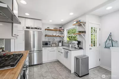 10038 13th Avenue NW, Seattle, WA 98177 - Photo 13