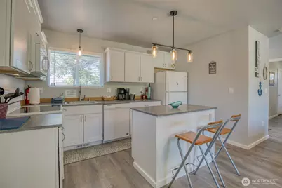998 Point Brown Avenue SE, Ocean Shores, WA 98569 - Photo 9