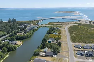 998 Point Brown Ave SE, Ocean Shores, WA 98569 - Photo 27