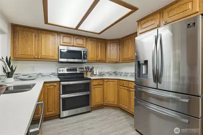 16117 131st Place SE, Renton, WA 98058 - Photo 9