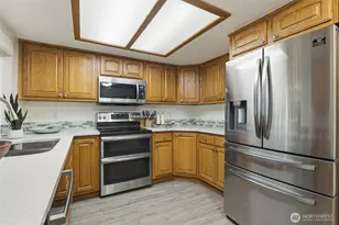 16117 131st Pl SE, Renton, WA 98058 - Photo 9