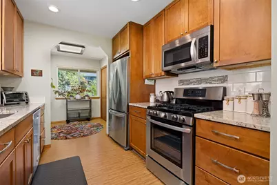 1342 Whatcom St, Bellingham, WA 98229 - Photo 11